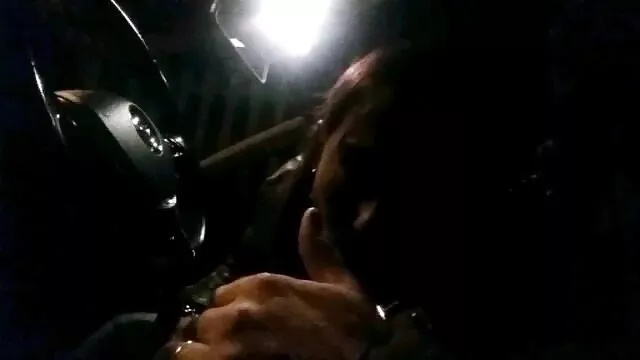 Πορνό χωρίς εγγραφή  Μωρό μου στο σουτιέν κίτρινο και μπλε αθλητικά πορνο ομαδικο παπούτσια munching μουνί με κόκκινο δονητή