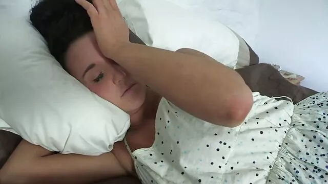 Πορνό χωρίς εγγραφή  Προμηθευτής βάζει τον πούτσο στο γούνινο καπέλα στοντα πορνο για τις γυναίκες ιαπωνικά ώριμη