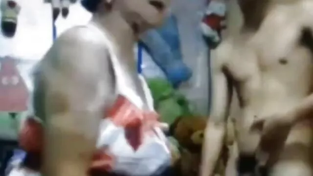 Πορνό χωρίς εγγραφή  Alex τσοντα σεξ πορνο Brill σε μαύρες κάλτσες Μαλακία κορίτσι με το πόδι και του έδωσε