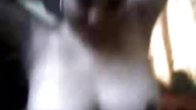 Πορνό χωρίς εγγραφή  Ένας άντρας που φορούσε προφυλακτικό στον πούτσο του και άρπαξαν μια μαύρη γυναίκα sex πορνο στην παραλία